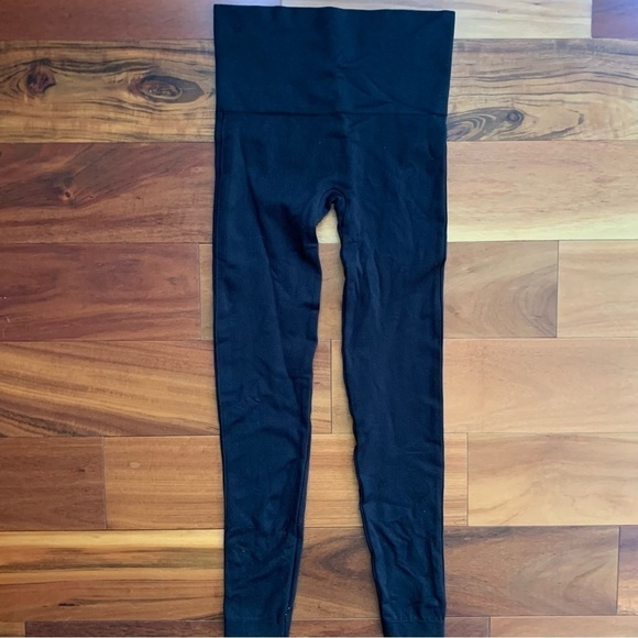 Spanx Leggings - Picture 3 of 5